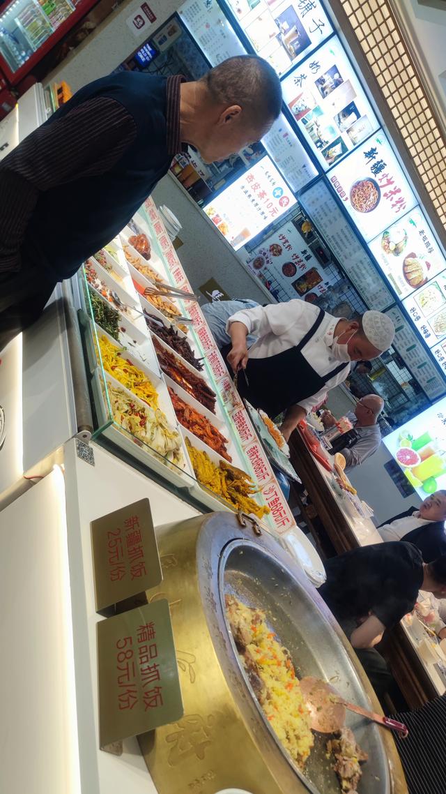 从美食贫乏且贵的拉萨到面食牛羊肉相对便宜的西宁了
