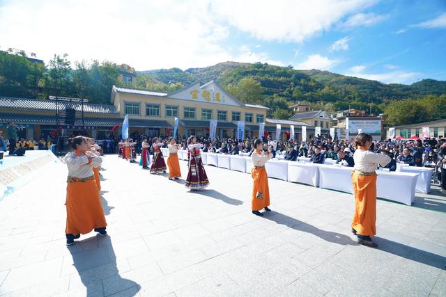 陇原赏秋韵 相约官鹅沟 2025甘肃秋冬季旅游推介会解锁陇原秋日美景