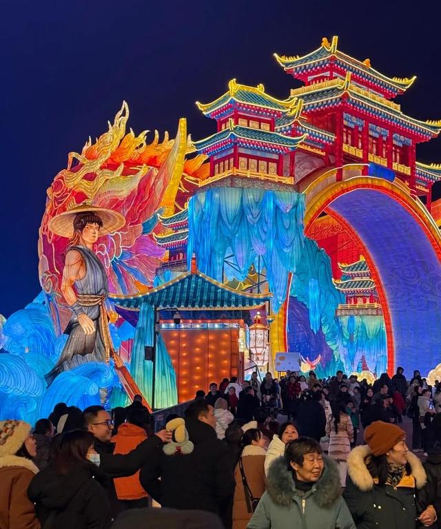 自贡灯会燃爆华夏神话，鲲鹏飞舞花木兰动人！背后故事值得期待