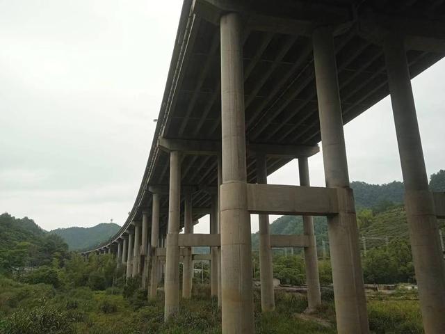 端阳喜伴小溪河，独有诗心迷远足——徒步小溪河散记（三）