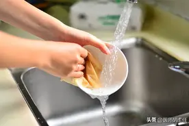 央视点名洗洁精含甲醛、会致癌？医生：2种洗涤剂，能不用就不用图片