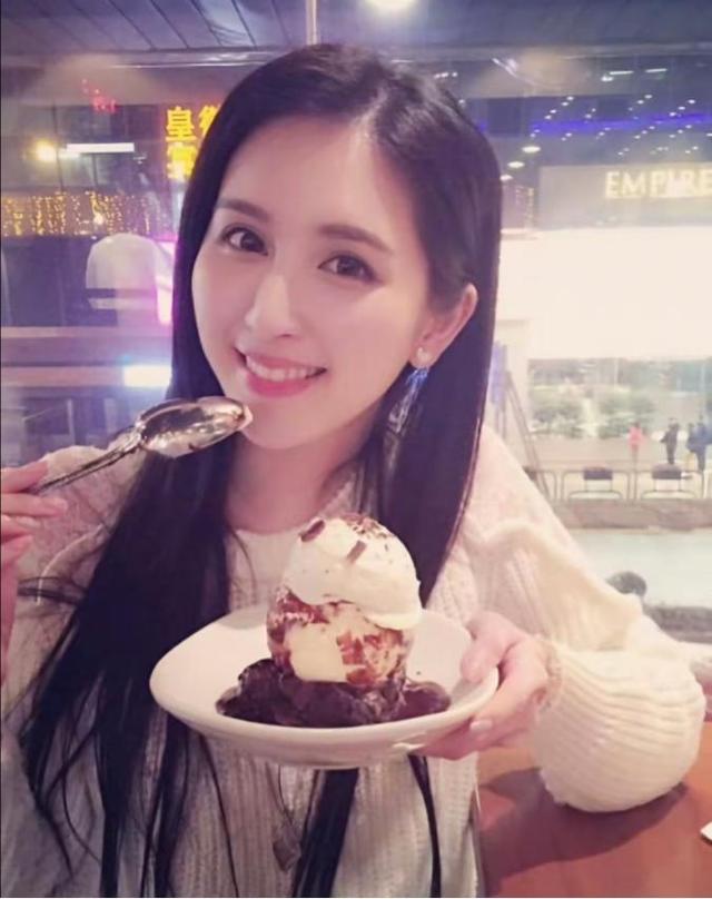 曾是体操女神，退役后与大51岁的干爹谈恋爱，如今何傲儿收获新生