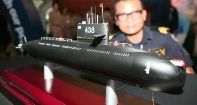 这一仗彻底把泰国打醒，卡了中国四年的军购，佩通坦内阁终于点头