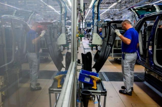 美国突然翻脸了？特朗普果然不靠谱，1100亿中国商品已被加税50%！中方如何反制？