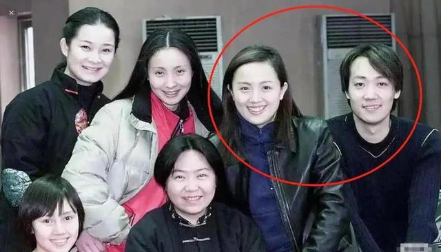 辛柏青丧妻刚满100天，离谱的事就发生了，被撮合娶马伊琍引争议