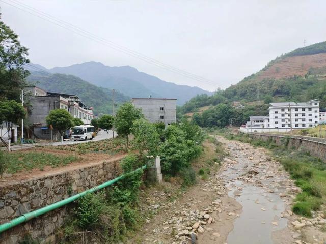 从得胜铺到卡子石门，盘越鄂陕界岭