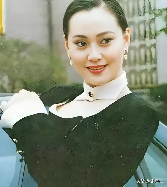 她被骂“陪睡上位”，后被封为“性感欲女”，得奖后当众怒怼海清