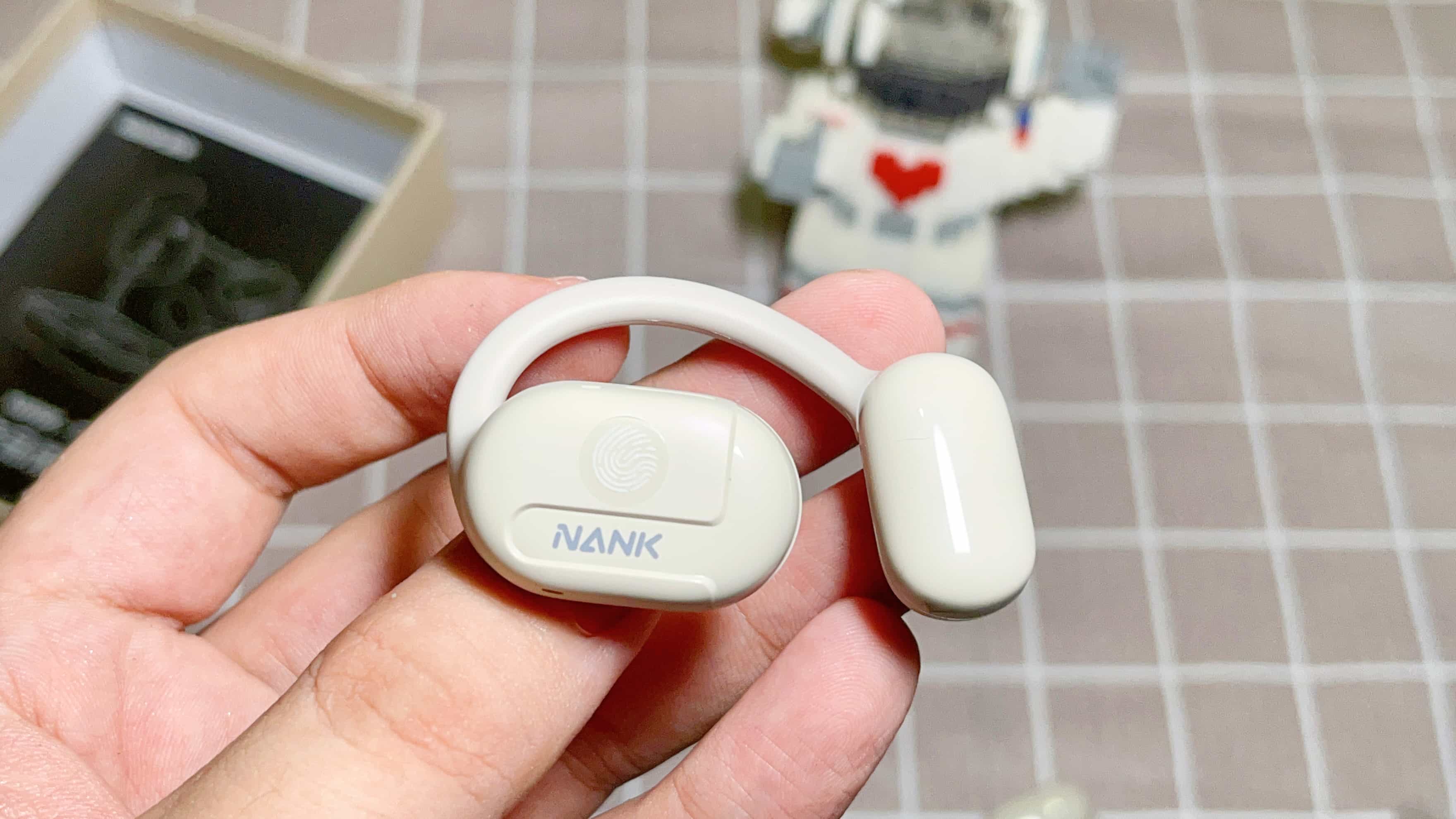 南卡OE CC零压感真无线耳机：音乐的新选择，时尚的新宠