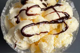 手工自制冰激凌，奶香奶香的，口感绵密，再也不怕雪糕刺客了！图片