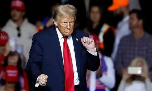 突然不“管”世界了？美国放弃全球霸权，狠心收缩死磕自家后院！