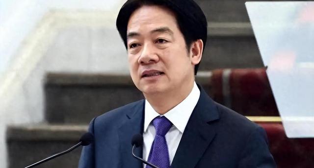 赖清德再遭当头一棒！台湾被美国加税20%后，又被特朗普加税100%
