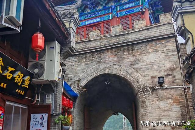 石泉老街：时光雕琢的历史画卷