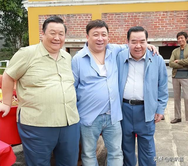 出名后出轨保姆，气死原配，如今77岁的他晚景凄凉，子女与其割席