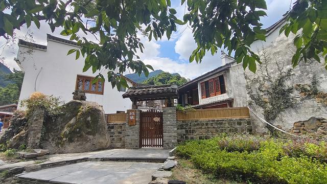 在清凉中寻找童趣