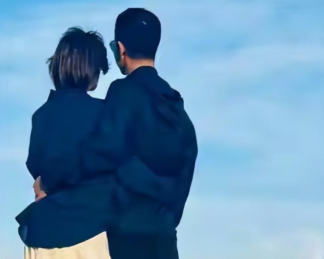 讨好大佬，陪睡上位	，遭央视“开除”，她身上的标签哪个才是真的