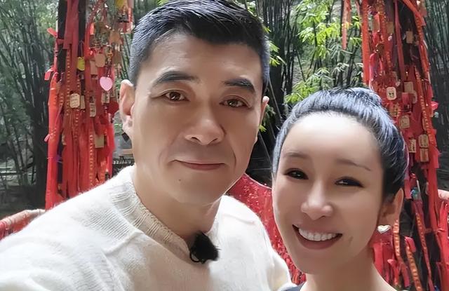 原来他们是夫妻，因戏生情恩爱13年，演完《生万物》，终于火了
