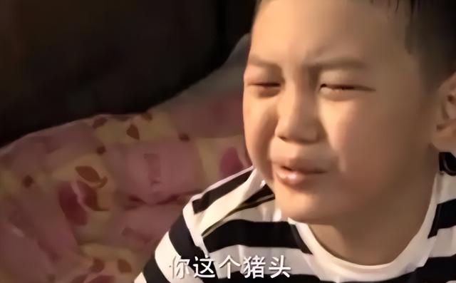 王艳晒19岁儿子近照，球球已经比妈妈高出半个头，长得像妈颜值高