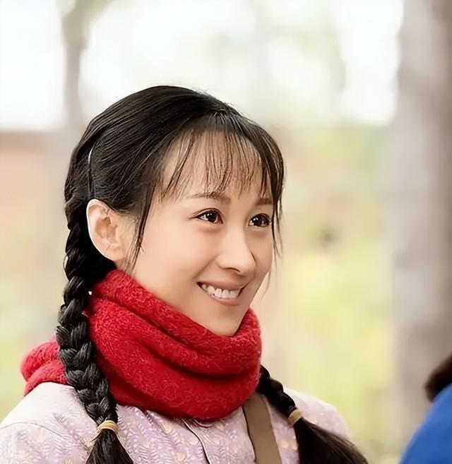 她拒绝潜规则，出道20年演了50部戏仍火不了，42岁还没结婚