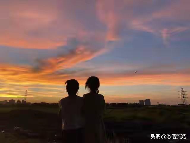 两性关系，惊人发现，60岁与异性靠近，根本不是桃花运，而是这个