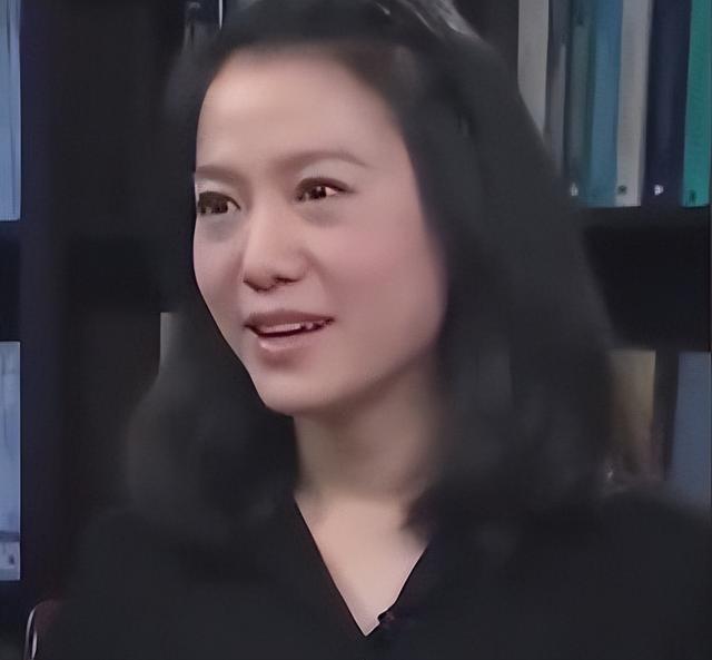 杨振宁去世才2天，令人恶心的一幕出现了，杨振宁助理曾辟谣