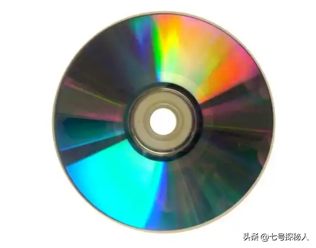2023年，营销天才再出山，赚完老人钱，这次手伸向00后，狠赚百亿
