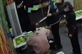 顾客在馄饨店因多加调料被老板推搡谩骂？涉事门店遭“网暴”，多部门回应图片