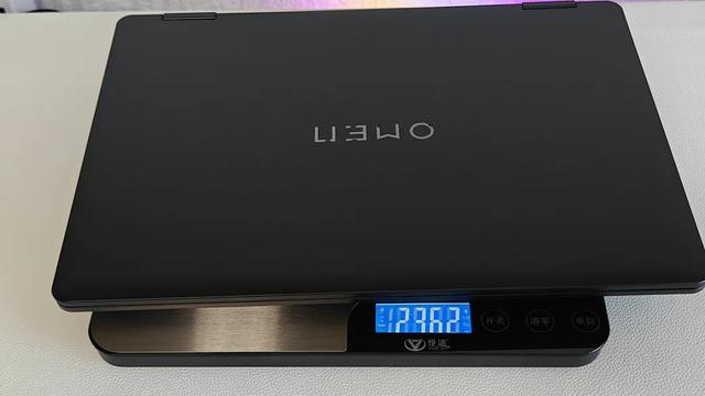 R9 8945HX同阶无敌 暗影精灵11锐龙版评测 更强大的RTX5060游戏本