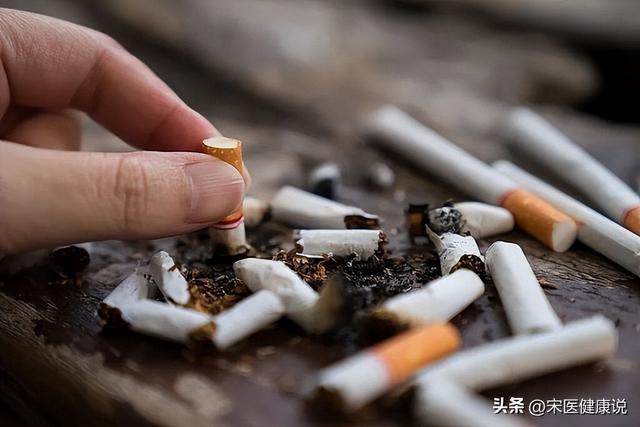 61岁男子游泳后去世，医生苦劝：不管多累，游泳后这5件事别干