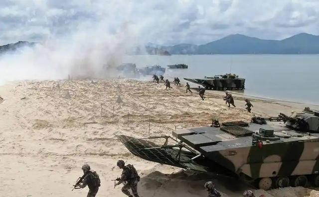 中国的最强帮手已到位，直面日本，美专家断言：大陆不会很快收台