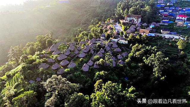 《西双版纳 澜沧行》漫山云雾绕左都，佤寨风情入画来