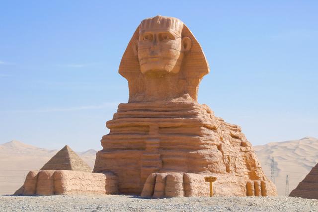 敦煌丝路遗产城，戈壁滩上的影视基地，看一场艺术与自然的盛宴