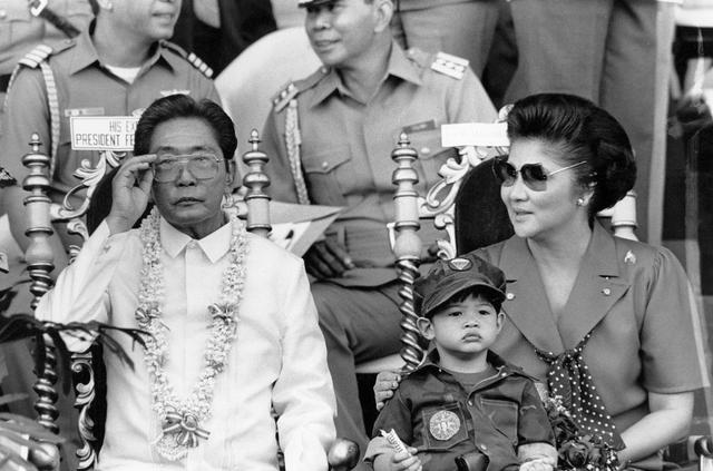 被60万人施压，亲姐倒戈一击，马科斯没想到，可能毁在自己人手里