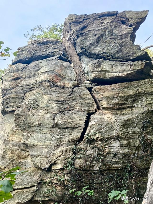 再探木兰山，欲进地质公园而受阻