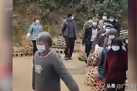 广西人这个群体，充分证明了一件事：素质与贫富无关！图片