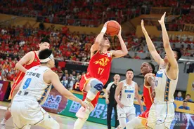 孙铭徽完成自我救赎 广厦男篮取得总决赛首胜图片