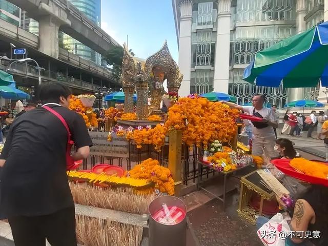 最高10万罚款！旅游旺季别动歪脑筋，马来西亚警方提醒赴泰游客