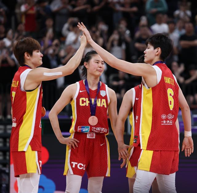 国家出手！宫鲁鸣打压球员真相大白，幕后黑手被抓，王思雨太无辜