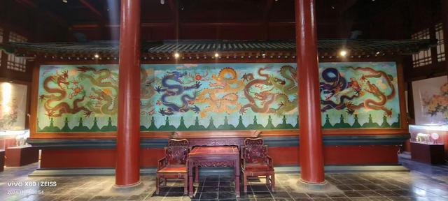 丽景门登临记：在晨光中叩问一座城