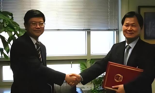 深藏于我国高层的四大内奸，渗透进军政领域，给国家带来严重危害