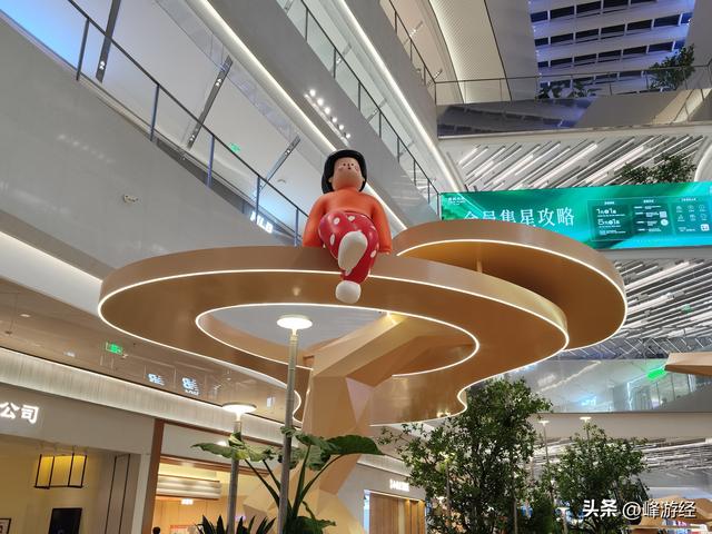 宜宾火车站遇见下腰女孩，美好的行程在欢乐的气氛中开启