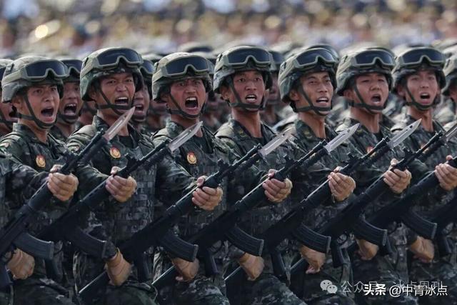 中青报直击九三阅兵：42张摄影作品，见证场内场外
