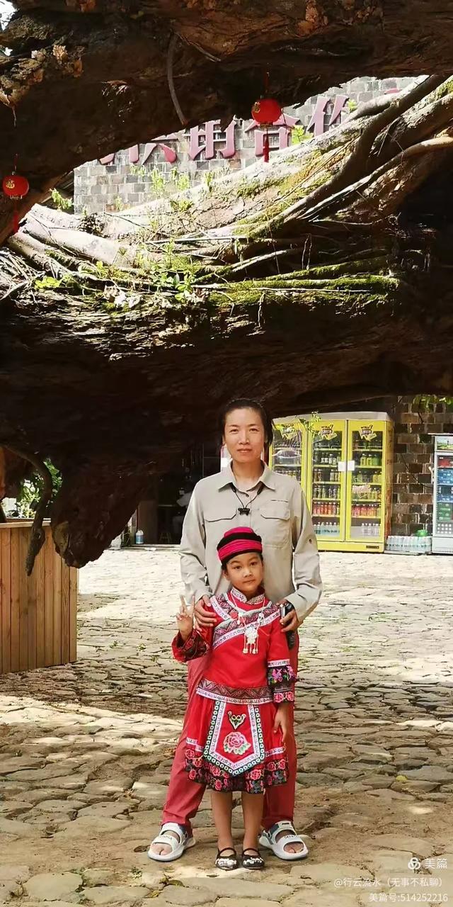 彩色旅图|光影里的霞浦:馒头山、下尾岛,半月里的畲族小姑娘