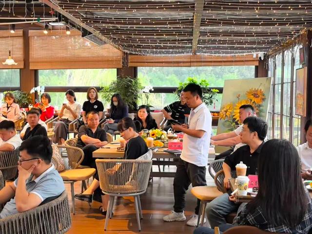 聚智聚企·开放向新！平谷·周几人才咖啡日——直播电商生态伙伴思享会圆满举办