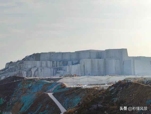 中国最悲催的一座山，总价值高达2万亿，却每天都在被切割！