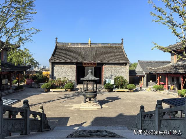 扬州文峰塔，京杭大运河畔四塔之一，塔园寺一体