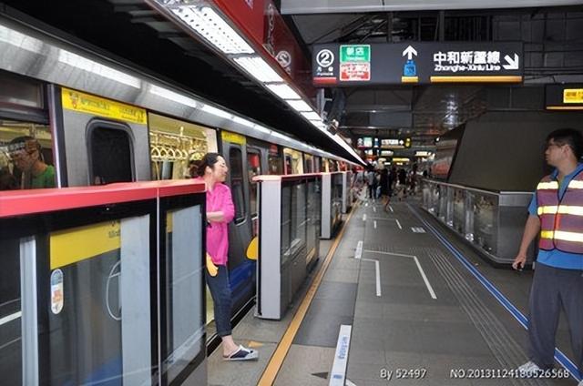 沉默五天，蔡英文重磅发文	，台北全城已警戒，国民党揪出罪恶根源