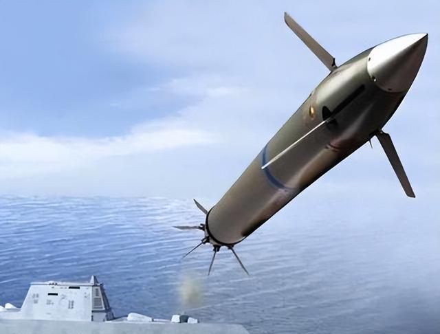 第二轮中日开打！军工17项目瘫痪	，高市紧急赴美，先废中国王炸？