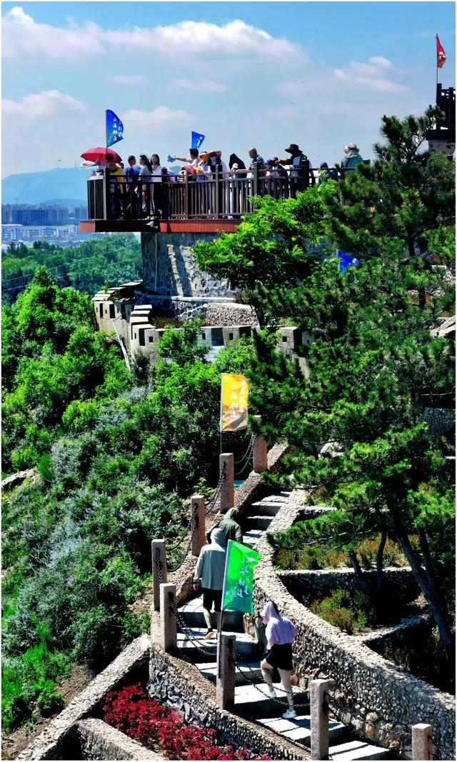 从浪浪山到蓬莱阁，这场仙境之旅太懂打工人了