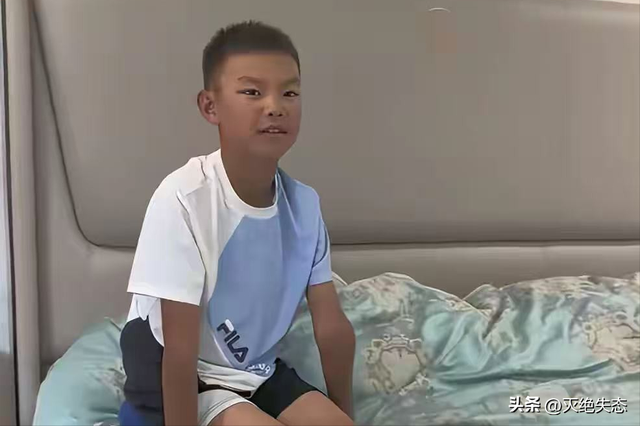 41岁的林丹也没想到，自己败光的体面，如今被9岁的儿子挣了回来