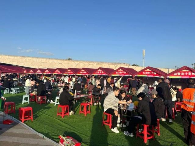 开启“双节”文旅盛宴 太原植物园活动精彩纷呈